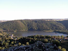 Kuvaava artikkeli Lac Chambon