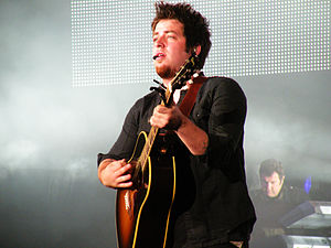 Lee DeWyze performing on tour Lee-Dewyze-AI Tour.jpg