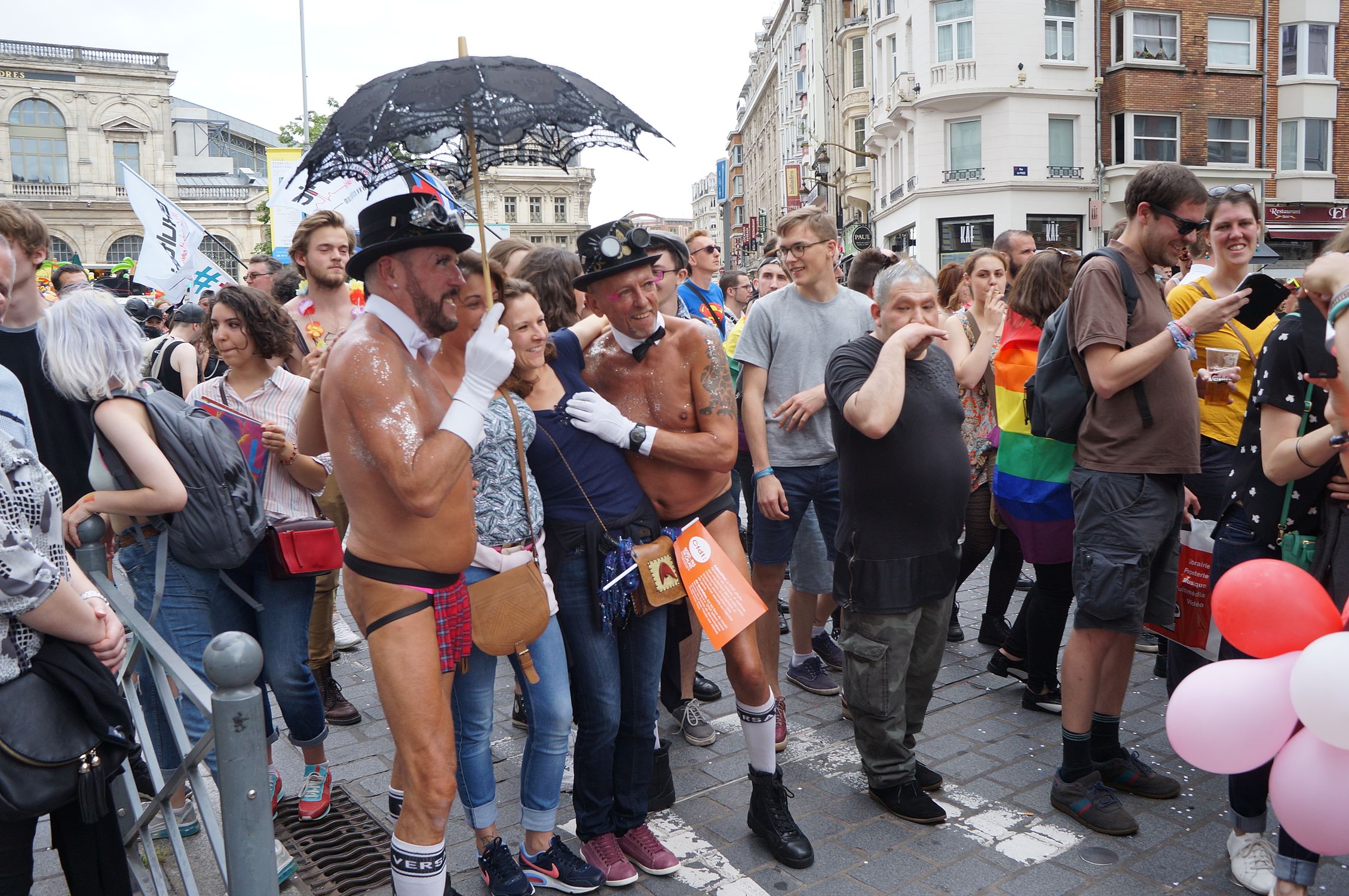 был гей парад в питере фото 107