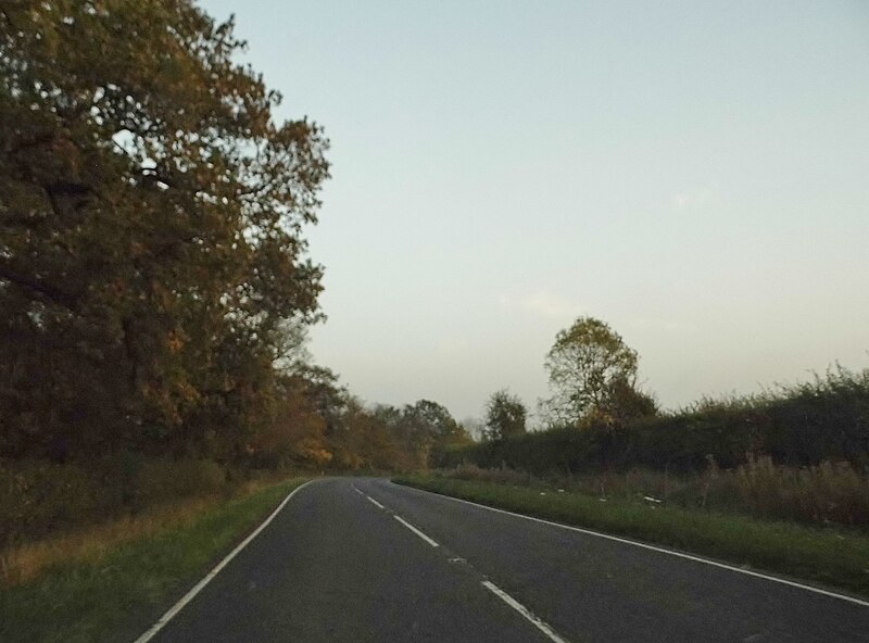 File:London Road, Milton Bryan - geograph.org.uk - 5579155.jpg