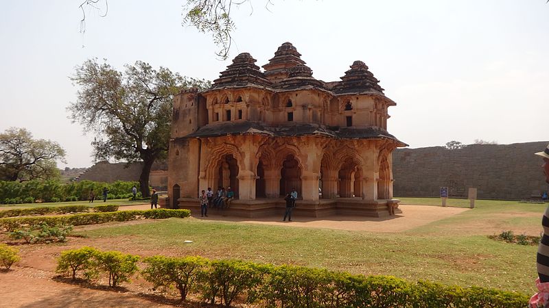 File:Lotus Mahal - 2.jpg