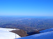 La Val Pescara e l'entroterra provinciale visti dalla Maielletta, in cui si distinguono le città di Chieti e Pescara