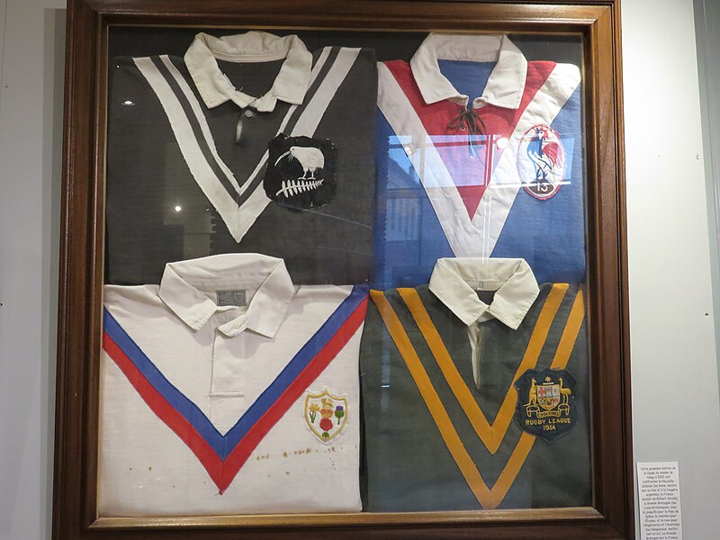 File:Maillots de la Coupe du monde de rugby à XIII 1954.jpg