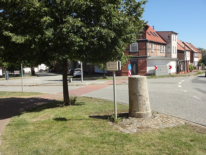 File:Meilenstein halberstädter straße harsleben 2019-06-28 -1.jpg