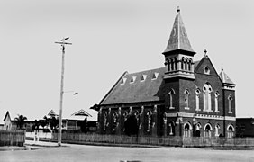Methodist Church in Maryborough, circa 1932.jpg