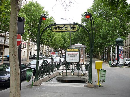 Metro de Paris - Ligne 2 - Philippe Auguste 01.jpg