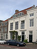 Huis met gecementeerde lijstgevel