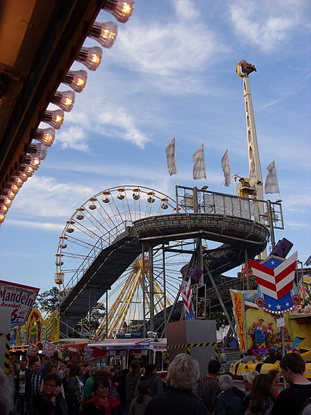 File:Moerser Kirmes 2010 CN-XII.JPG