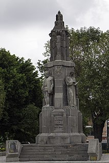 Monumento a los Fundadores de Puebla Sculpture in Puebla, Mexico