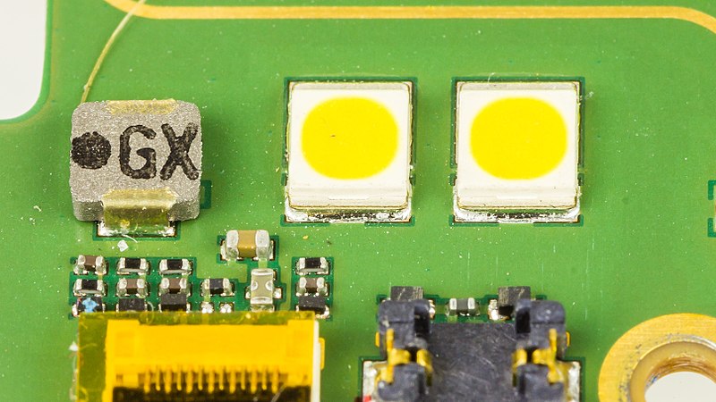 File:Motorola Xoom - SMD LEDs for Flash-1695.jpg