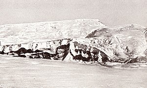 Mount Fridtjof Nansen, fotograferet af Roald Amundsen i november 1911