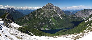 <span class="mw-page-title-main">Mount Grant (British Columbia)</span> Mountain in British Columbia, Canada