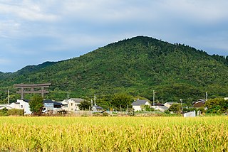 <span class="mw-page-title-main">Mount Miwa</span> Mountain in Sakurai, Nara, Japan