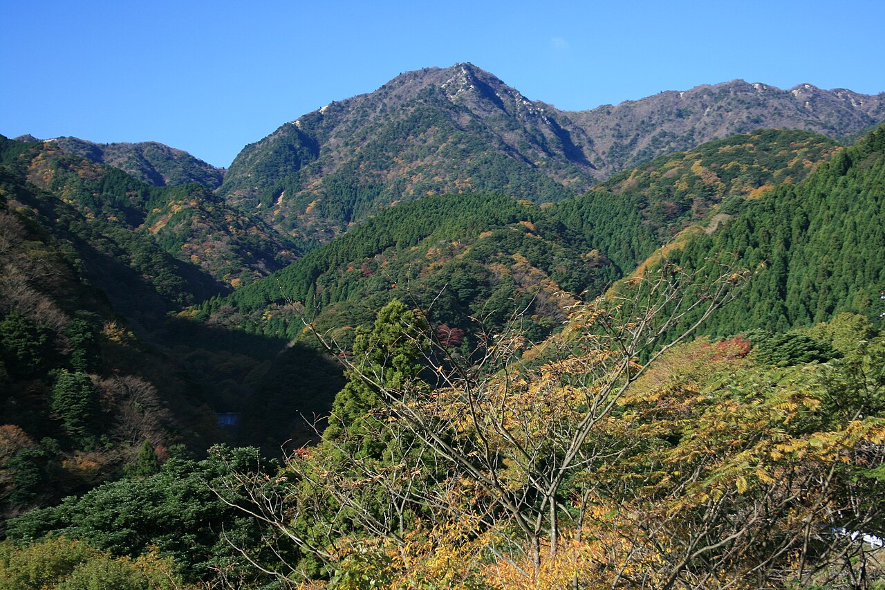 ファイル Mount Suizawa From Miyazuma Ravine Jpg Wikipedia