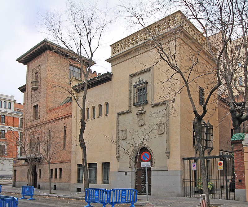 Museo e Instituto de Valencia de Don Juan (Madrid) 05.jpg