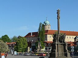 Dominantou Jiřího náměstí je poděbradský zámek