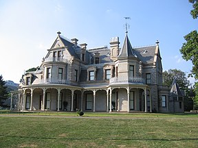 Lockwood-Mathews Mansion von Südosten