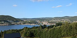 View of the town area along the lake Heddalsvatnet