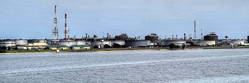 Oil Factory - panoramio (cropped).jpg