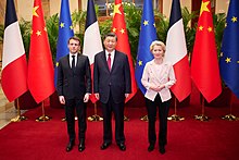 Macron, President of the European Commission Ursula von der Leyen and Chinese President Xi Jinping at the 2023 France-China Summit P060812-622679.jpg