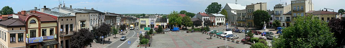 File:Panorama rynek wolbrom.jpg