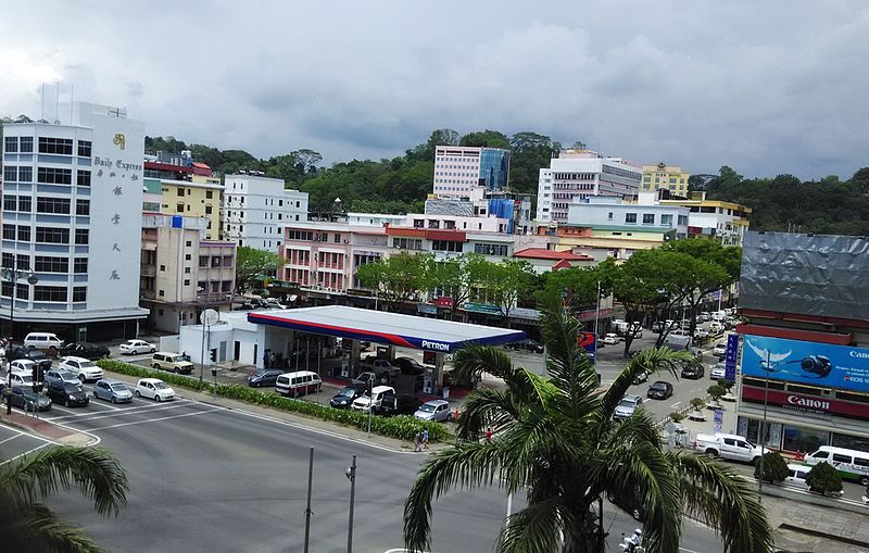 File Petron Station Kota  Kinabalu  Malaysia jpg 