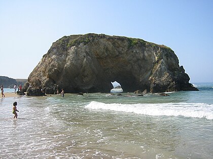 Penarronda Beach Playa Penarronda (Asturias).jpg