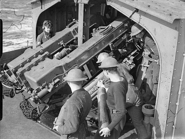 A twin Mk.XII mounting on HMS Javelin