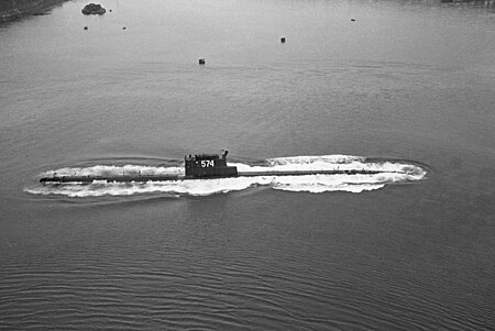 Tập_tin:RIAN_archive_696457_Submarine_on_patrol.jpg