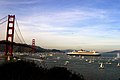 Queen Mary 2 Сан-Франциско шығанағында
