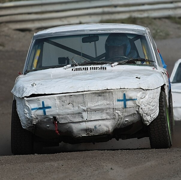 File:Racecars in Haninge (cropped).jpg