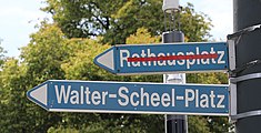 Umbenennung des Rathausplatzes 2018