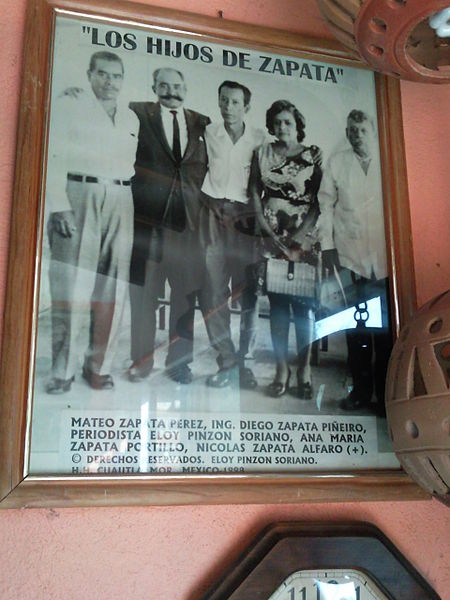 File:Recuerdos en la casa de la familia de Emiliano Zapata (Cuautla, Morelos, México) 02.jpg