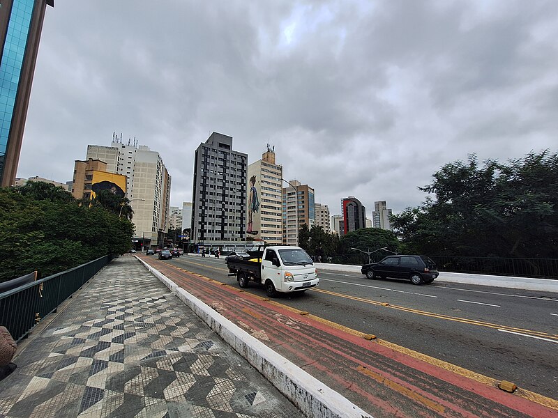 File:São Paulo em um dia de maio de 23 6.jpg