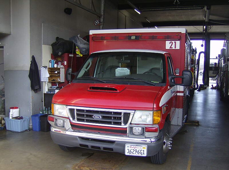 File:SDFD Ambulance 21.JPG