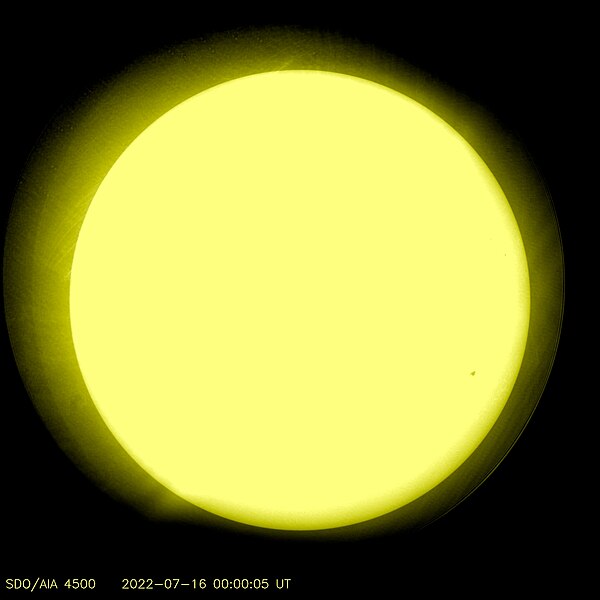 File:SDO 20220716 000005 4096 4500 (AIA).jpg