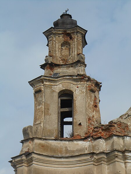 File:Saint Virgin Mary church in Smaliany - 007.jpg