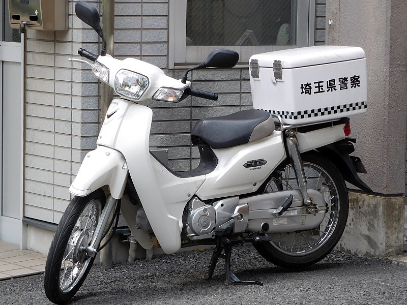 File:Saitama Prefectural Police Honda Super Cub 110 JA10.jpg