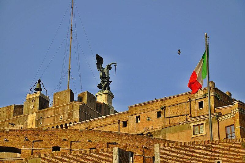 File:San Michele e il Tricolore.jpg