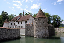 Schloss Hallwyl 21-iyul 2005.jpg