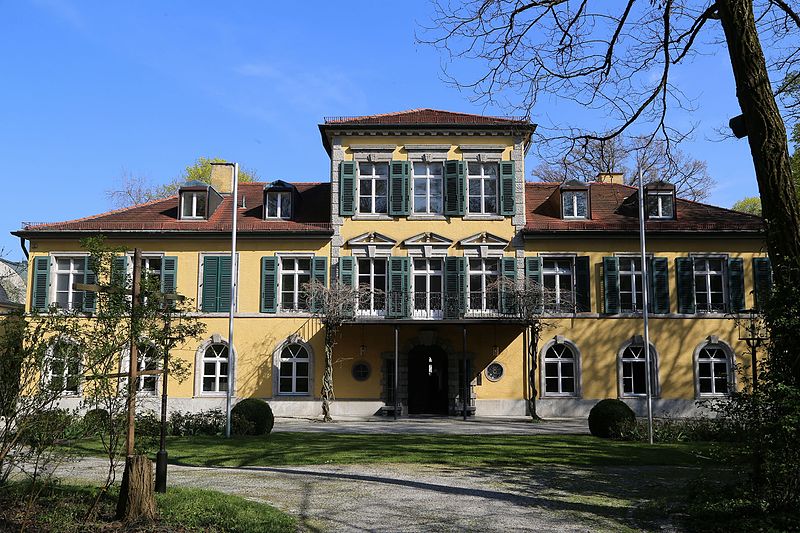 Fichier:Schloss Suresnes Muenchen Schwabing-7.jpg