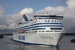 M/S Silja Serenade Kustaanmiekan salmessa vuonna 2016.