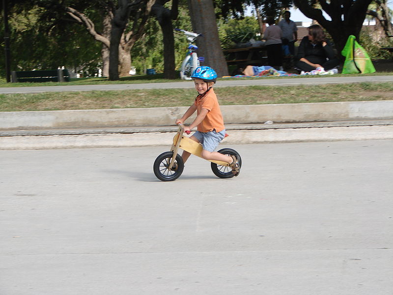 File:Showing a balance bike does not include pedals.jpg