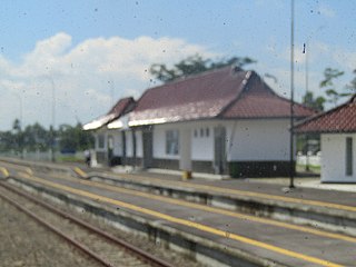 <span class="mw-page-title-main">Kebasen railway station</span> Railway station in Indonesia