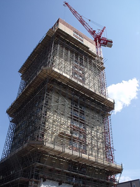 File:Stephenson Tower under scaffolding - Hill Street (5823981419).jpg