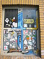 Stickerkunst: Beklebtes Fenster (2006)