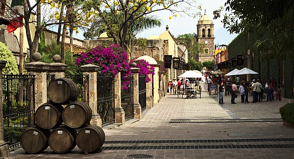 Image: Streets of Tequila 664424236 (cropped)