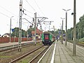Polski: Perony na stacji kolejowej Świnoujście wraz z pociągiem relacji Świnoujście-Przemyśl