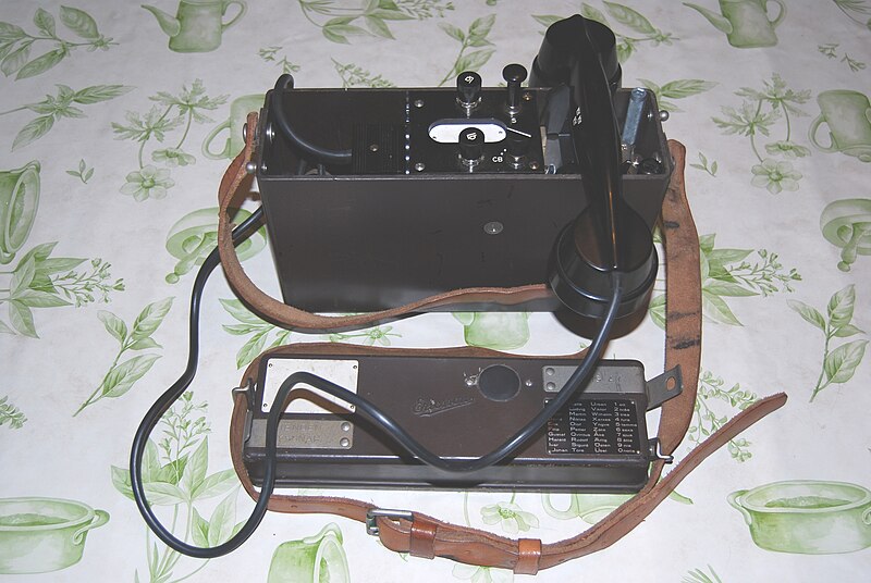 File:Telefonapparat-m37.jpg