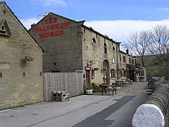 Bradshaw Tavern - Bradshaw Lane, Bradshaw - geograph.org.inggris - 737715.jpg